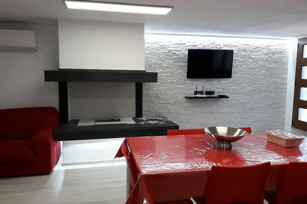 Incantos Charme B&B & Apartment 托尔托利 0*,